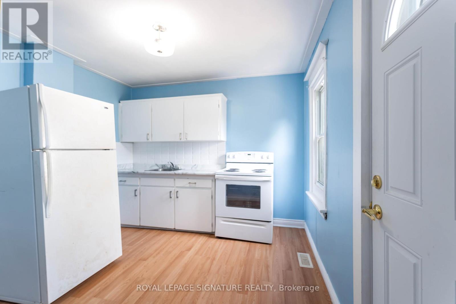 84 Frederick Avenue, Hamilton (Crown Point), Ontario  L8H 4K6 - Photo 18 - X12412972
