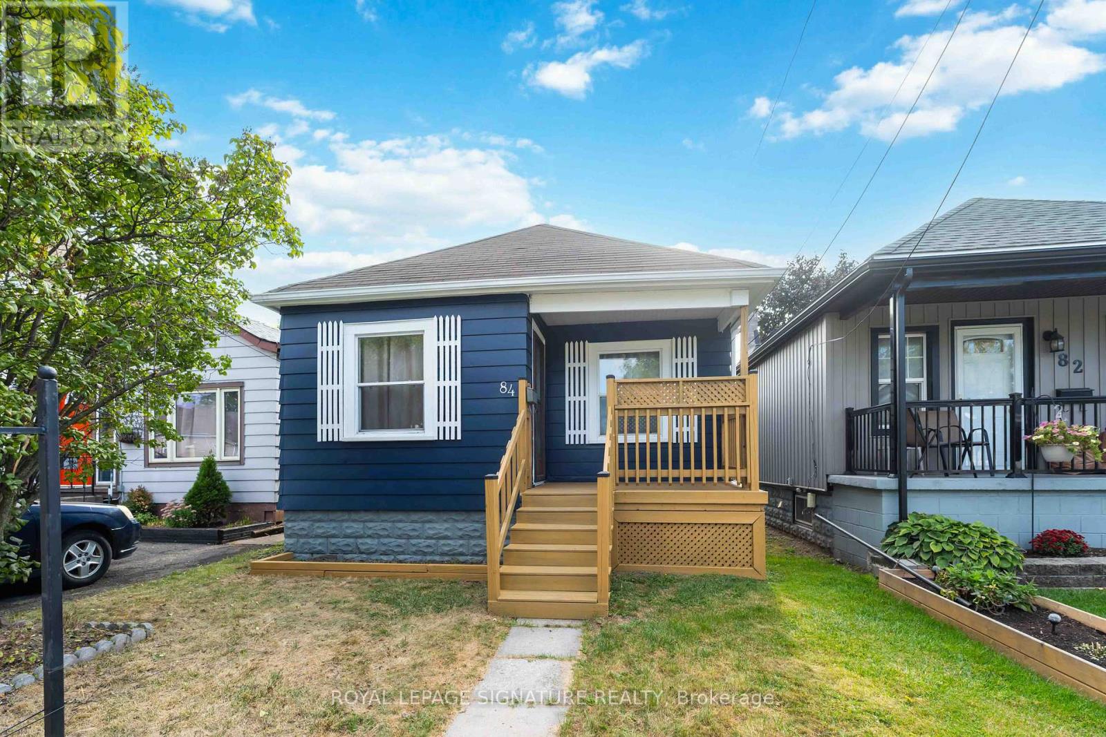 84 Frederick Avenue, Hamilton (Crown Point), Ontario  L8H 4K6 - Photo 2 - X12412972
