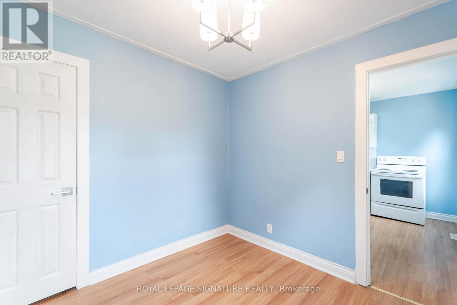 84 Frederick Avenue, Hamilton (Crown Point), Ontario  L8H 4K6 - Photo 22 - X12412972