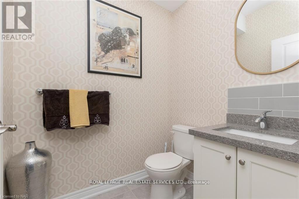 124 Shoreview Place, Hamilton, Ontario  L8E 0J4 - Photo 8 - X12412999