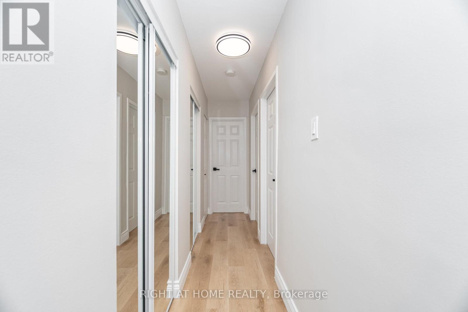 605 - 15 Nicklaus Drive, Hamilton, Ontario  L8K 5J5 - Photo 16 - X12413005