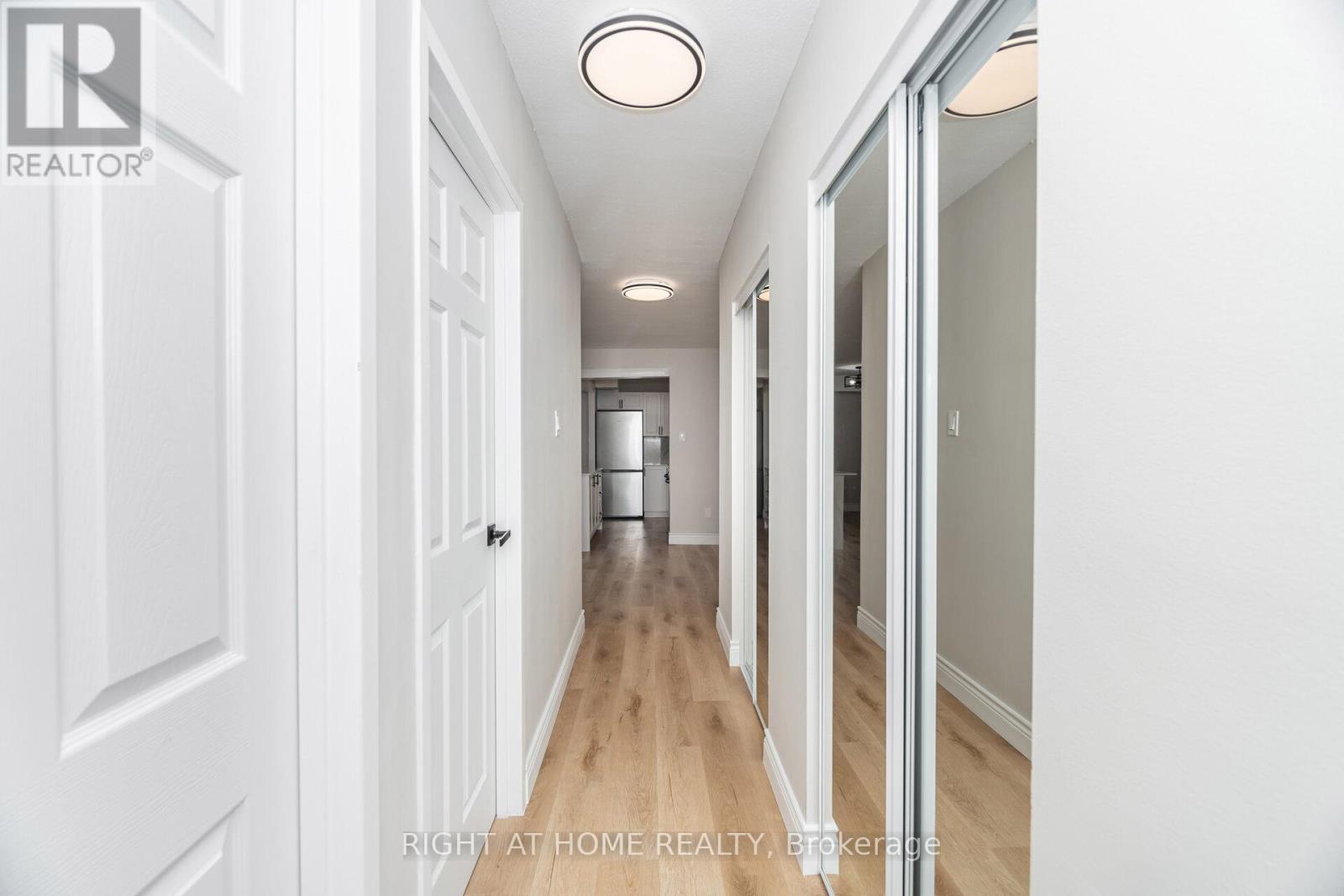 605 - 15 Nicklaus Drive, Hamilton, Ontario  L8K 5J5 - Photo 17 - X12413005
