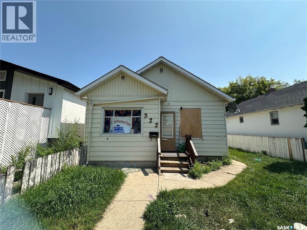 322 H Avenue S, Saskatoon, Saskatchewan  S7M 1W3 - Photo 1 - SK018781