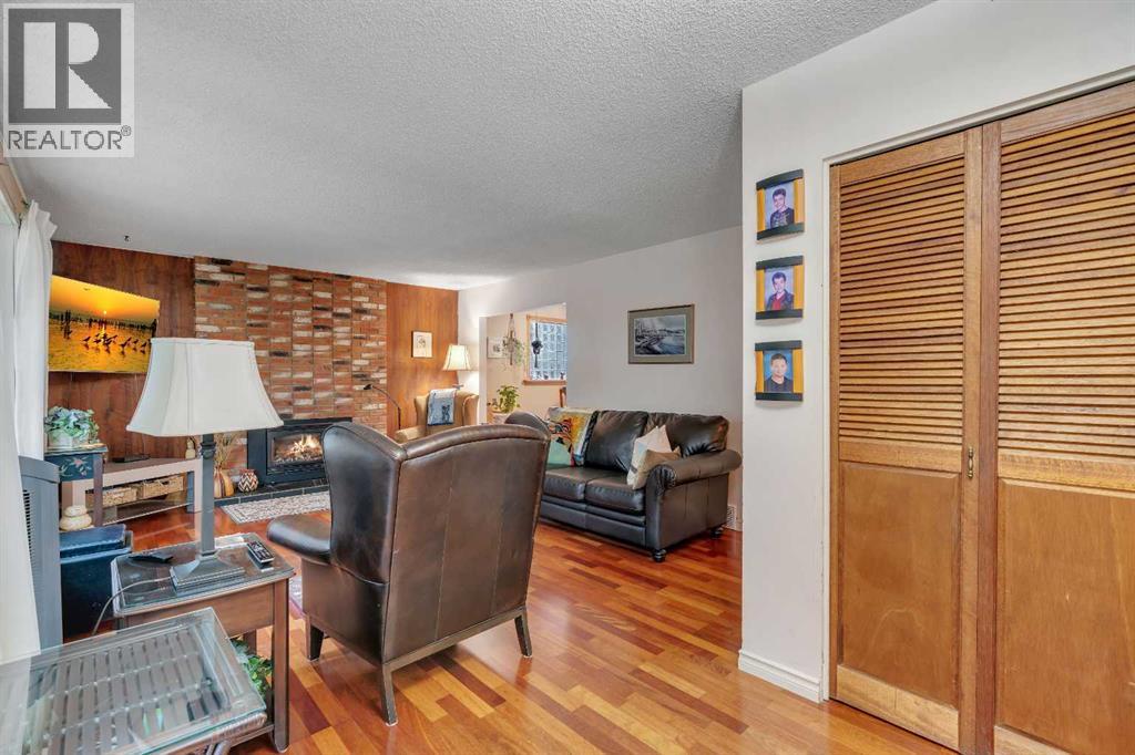 4623 31 Avenue Ne, Calgary, Alberta  T1Y 1G8 - Photo 2 - A2253782
