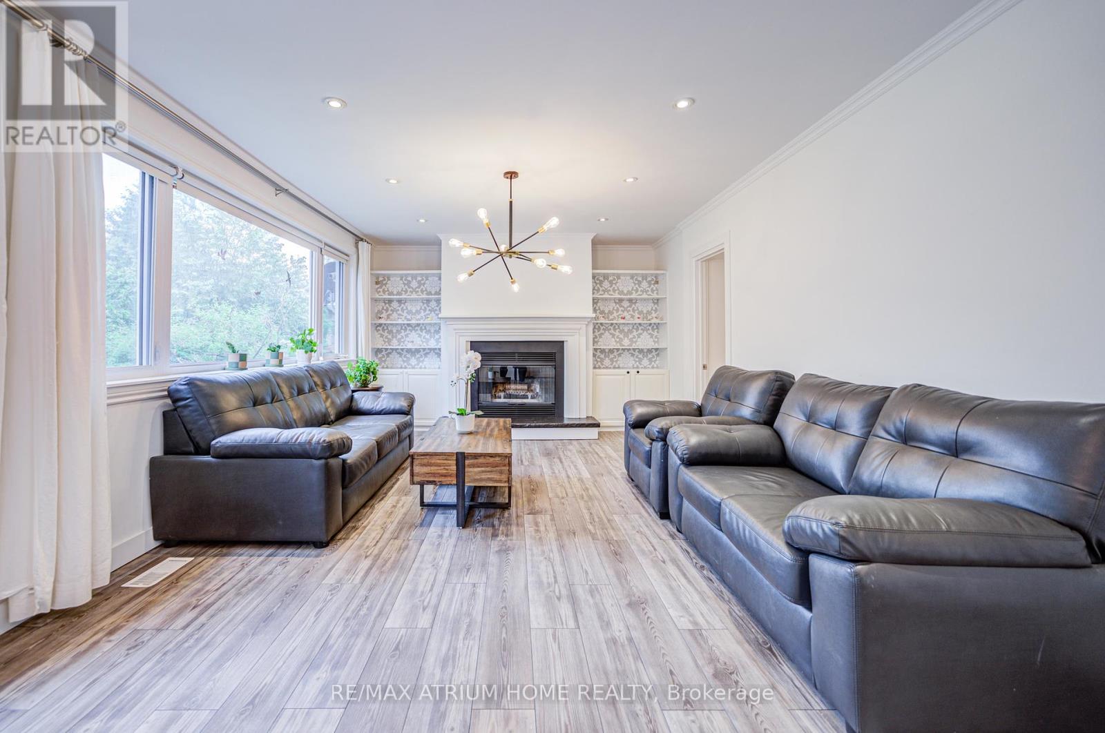 293 Poyntz Avenue, Toronto, Ontario  M2N 1J8 - Photo 12 - C12413041