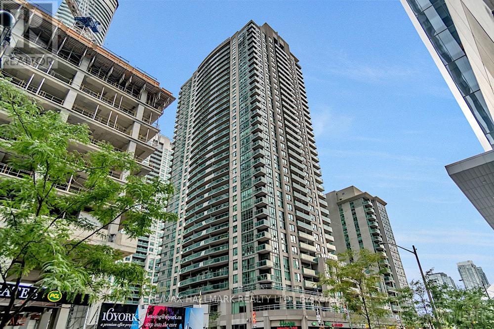 3211 - 30 Grand Trunk Crescent, Toronto, Ontario  M5J 3A4 - Photo 2 - C12413098