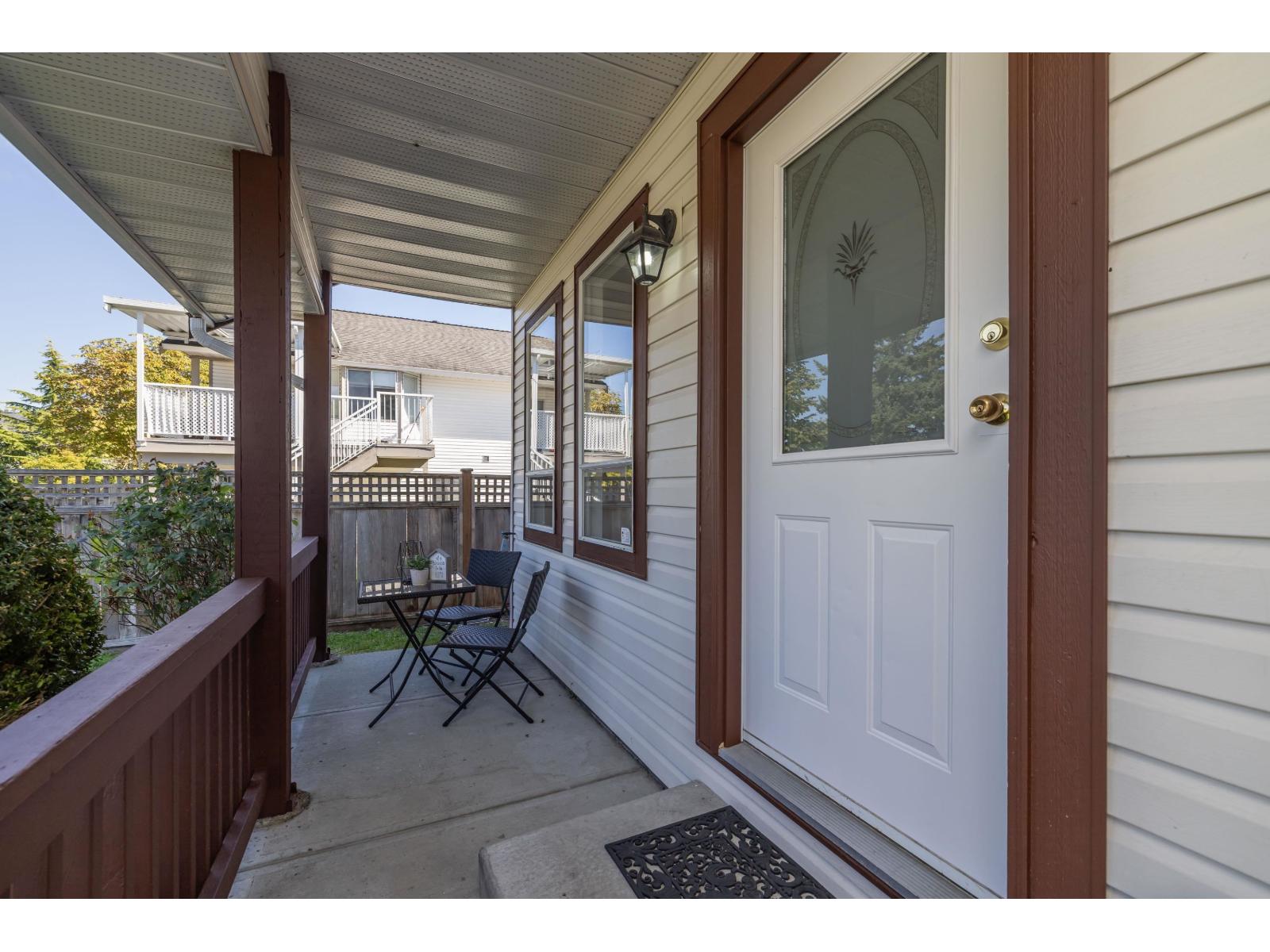 18638 59 Avenue, Surrey, British Columbia  V3S 7Z8 - Photo 4 - R3049064