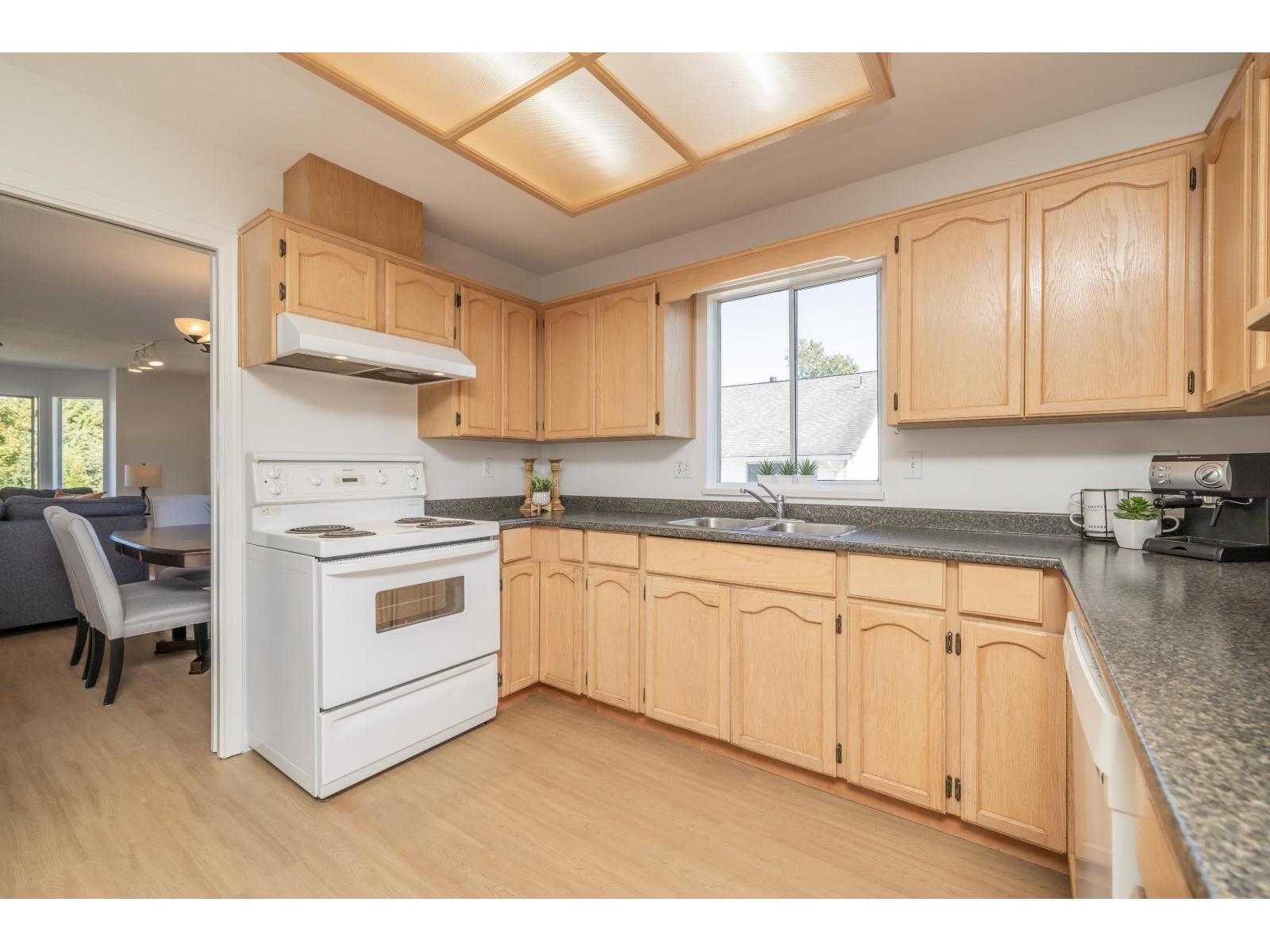 18638 59 Avenue, Surrey, British Columbia  V3S 7Z8 - Photo 11 - R3049064