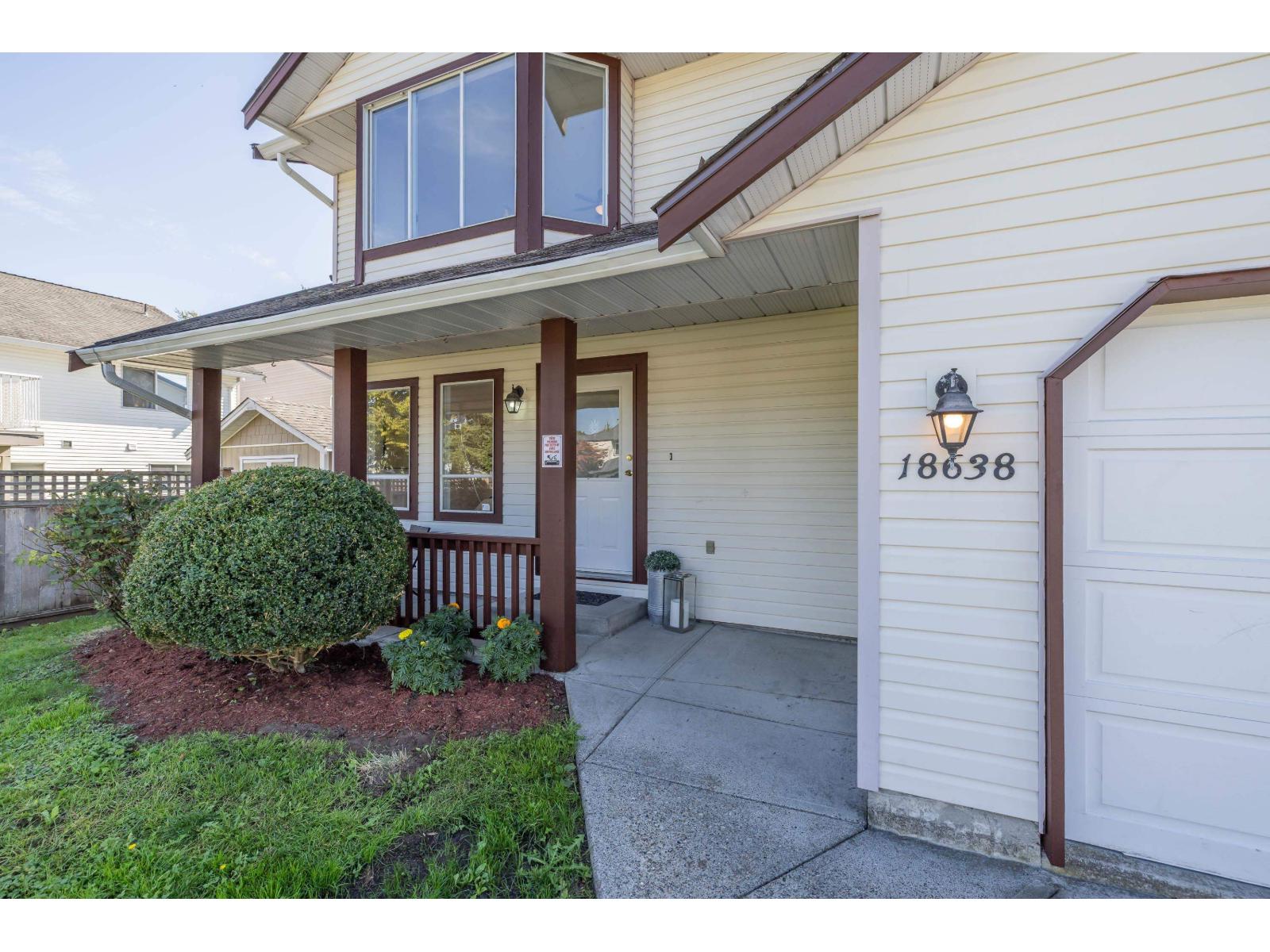 18638 59 Avenue, Surrey, British Columbia  V3S 7Z8 - Photo 3 - R3049064