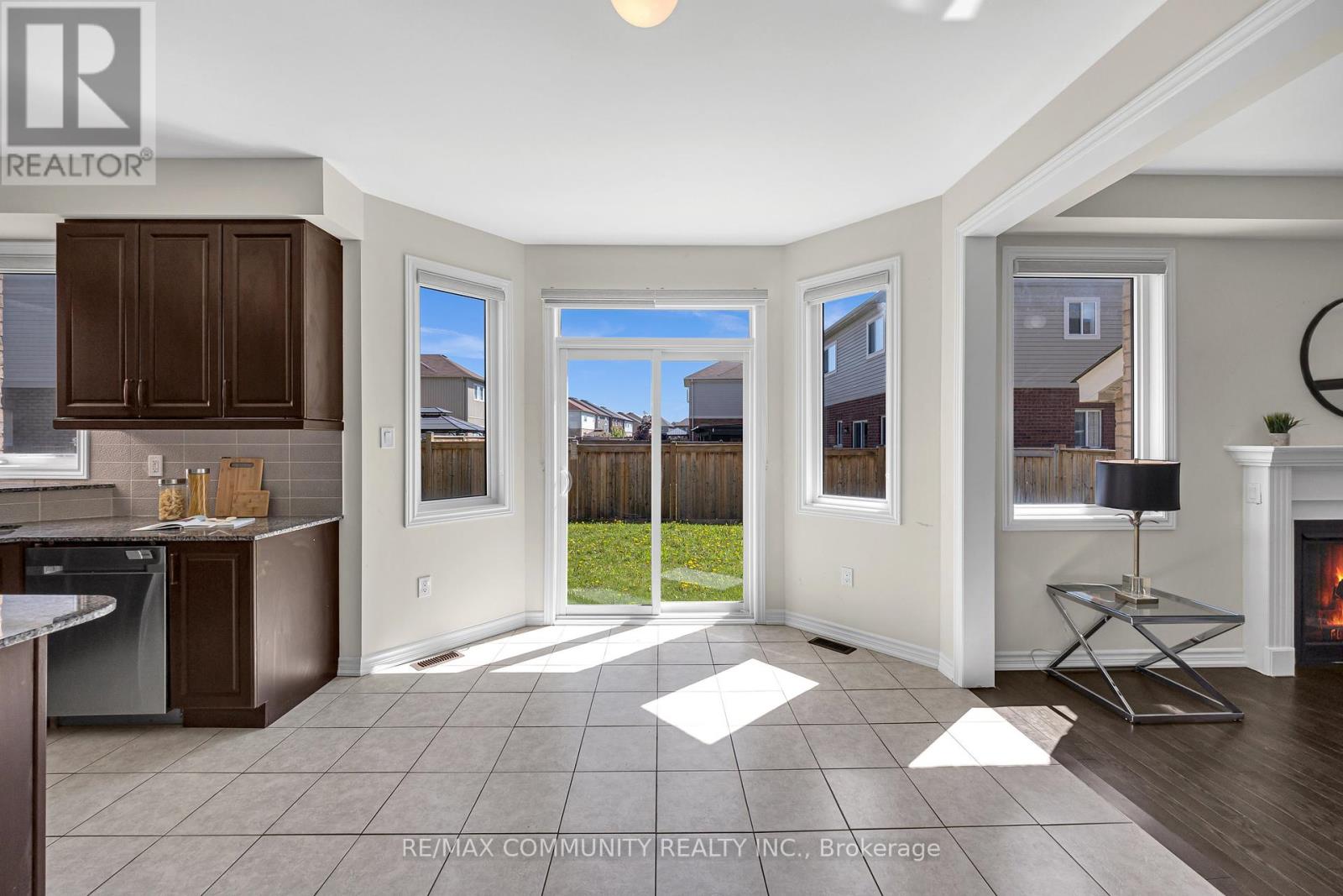 242 Kenneth Cole Drive, Clarington, Ontario  L1C 3K2 - Photo 11 - E12413132