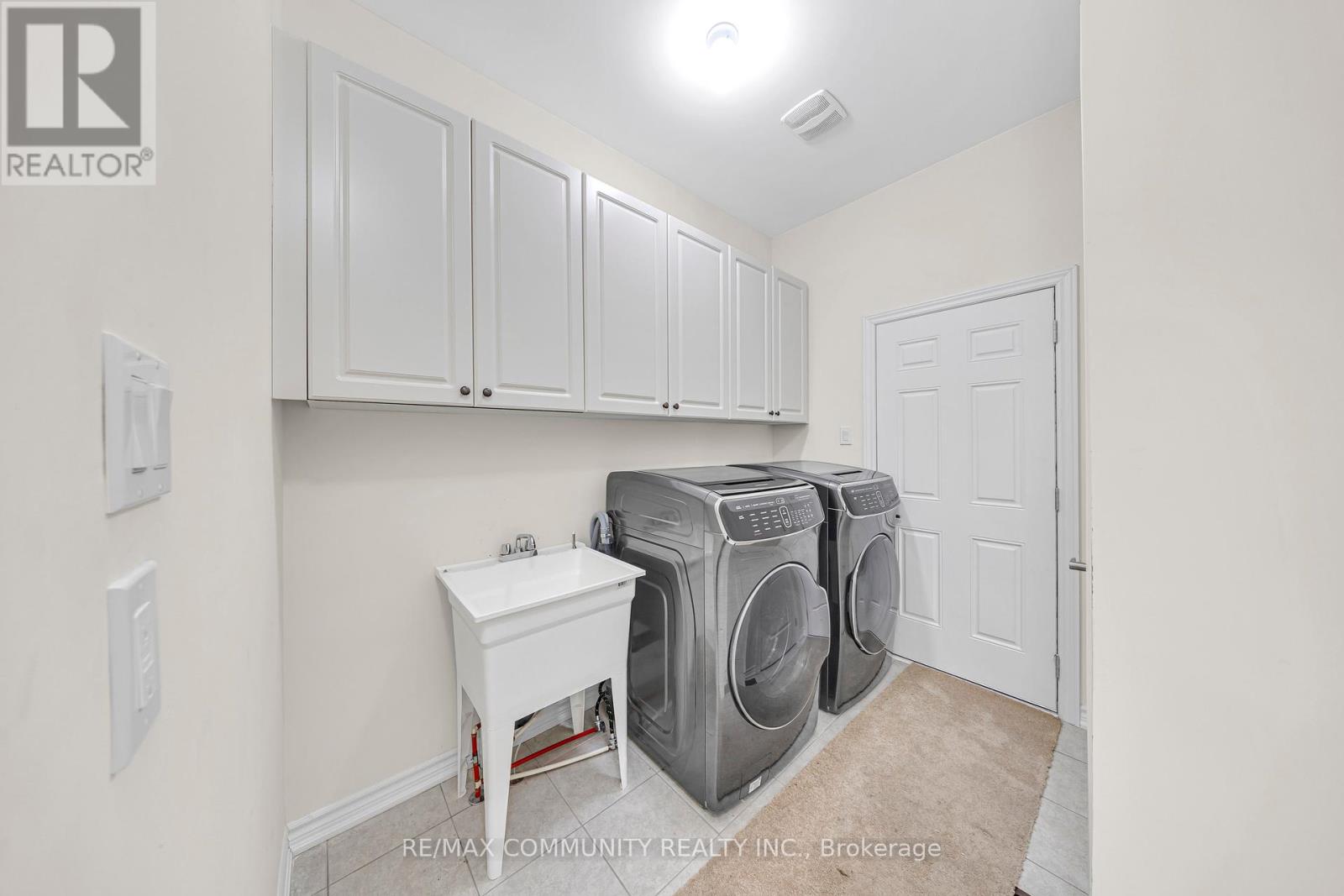242 Kenneth Cole Drive, Clarington, Ontario  L1C 3K2 - Photo 18 - E12413132