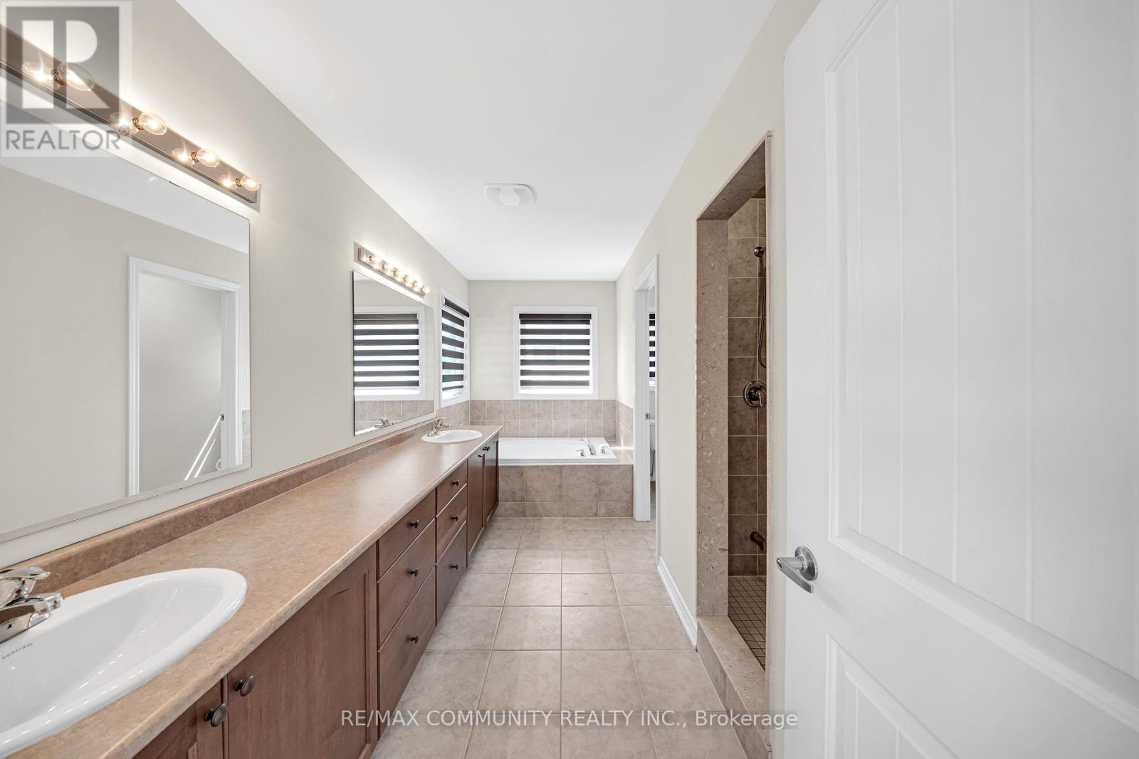 242 Kenneth Cole Drive, Clarington, Ontario  L1C 3K2 - Photo 23 - E12413132