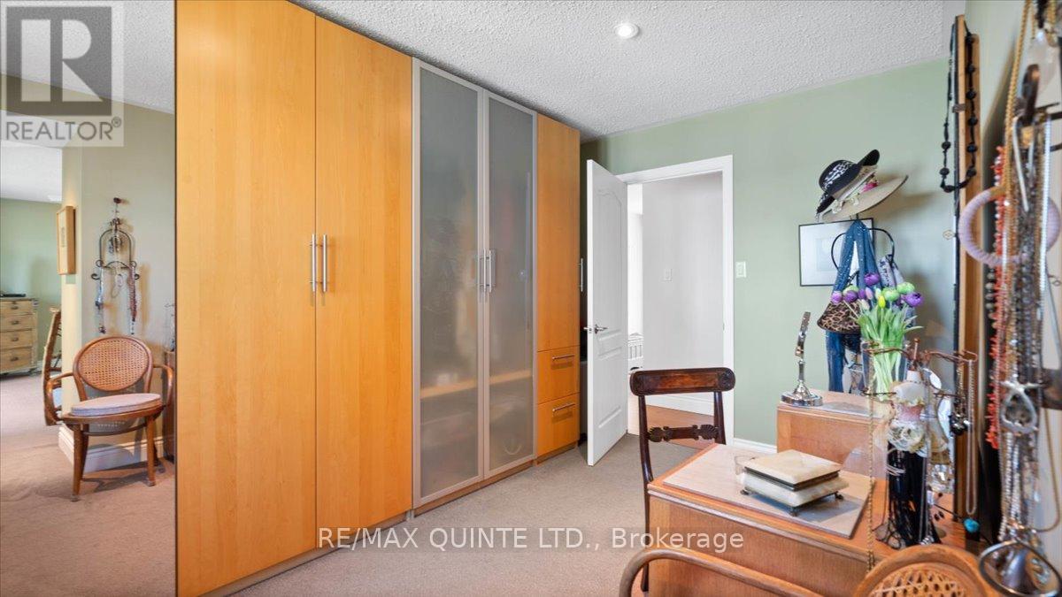 11536 Loyalist Parkway, Prince Edward County, Ontario  K0K 2T0 - Photo 17 - X12413200