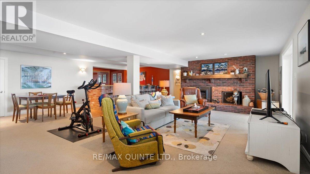 11536 Loyalist Parkway, Prince Edward County, Ontario  K0K 2T0 - Photo 22 - X12413200