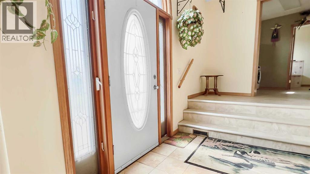 6 Drake Street, Fleet, Alberta  T0C 0X0 - Photo 3 - A2257597