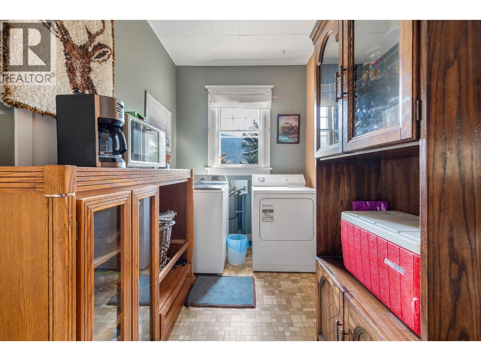 975 25 Avenue, Vernon, British Columbia V1B 3B4 - Photo 8 - 10363133