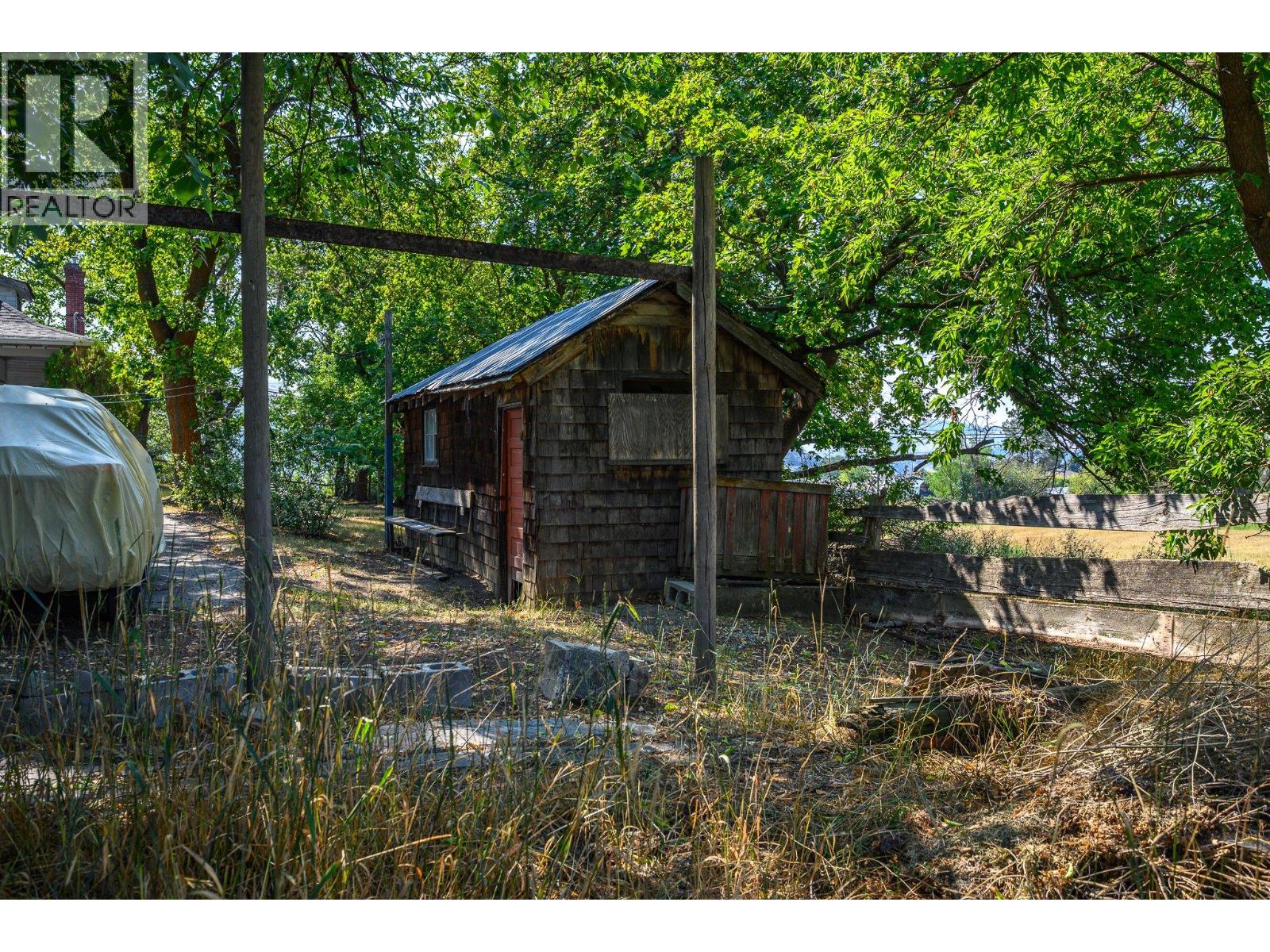 975 25 Avenue, Vernon, British Columbia V1B 3B4 - Photo 45 - 10363133