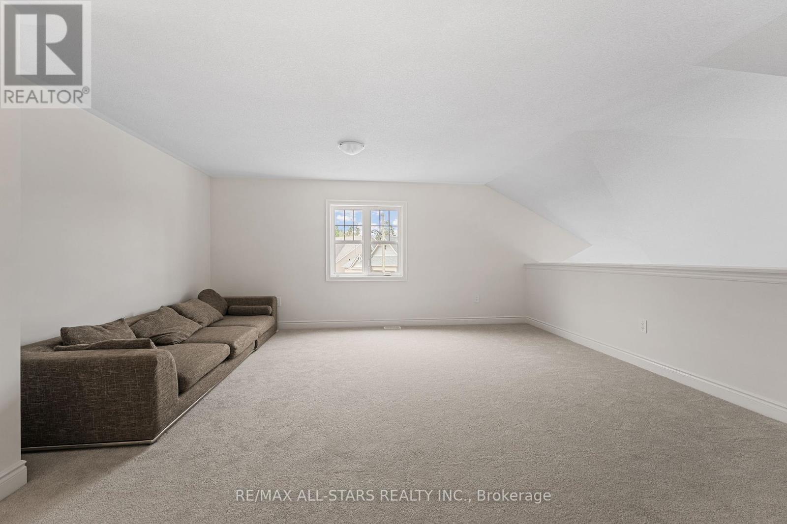 4 Palmira Drive, Georgina, Ontario  L0E 1R0 - Photo 35 - N12397009