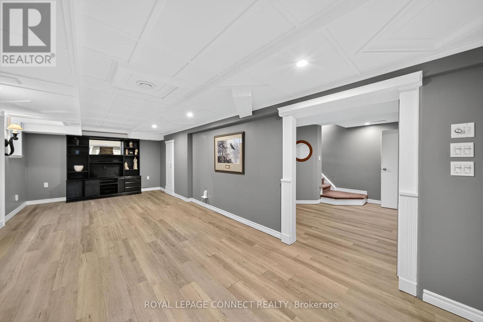 90 Golf Links Drive, Aurora, Ontario  L4G 3V3 - Photo 32 - N12411269