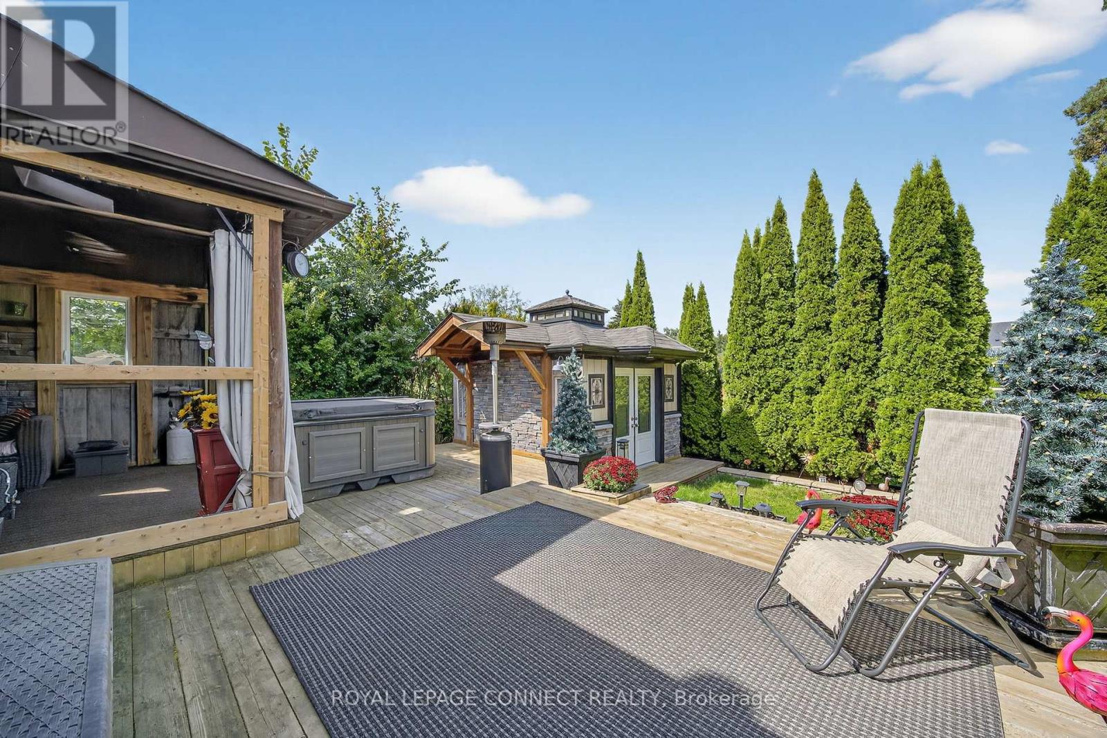 90 Golf Links Drive, Aurora, Ontario  L4G 3V3 - Photo 43 - N12411269