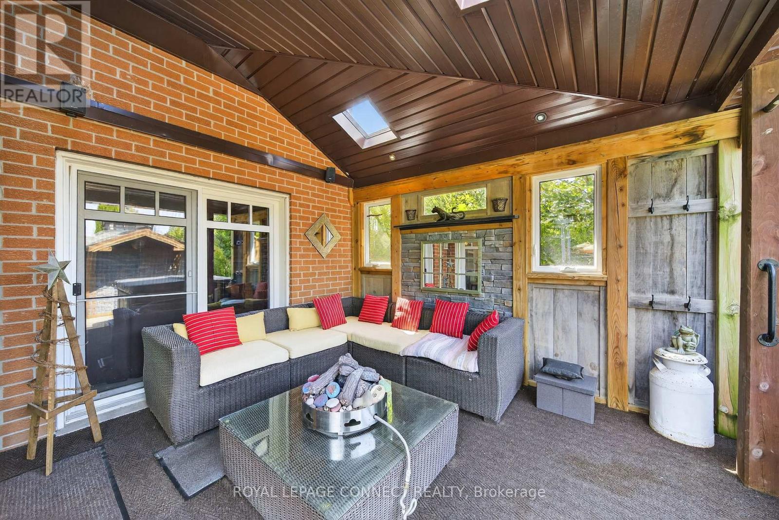 90 Golf Links Drive, Aurora, Ontario  L4G 3V3 - Photo 40 - N12411269
