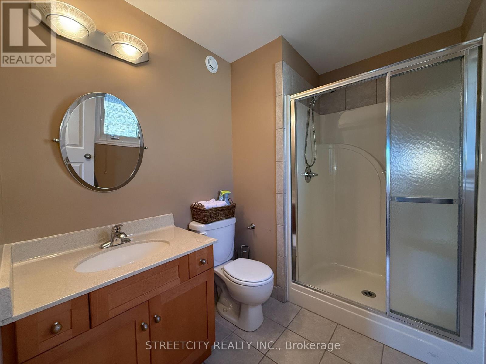 126 Stathis Boulevard, Sarnia, Ontario  N7S 5T5 - Photo 11 - X12413177