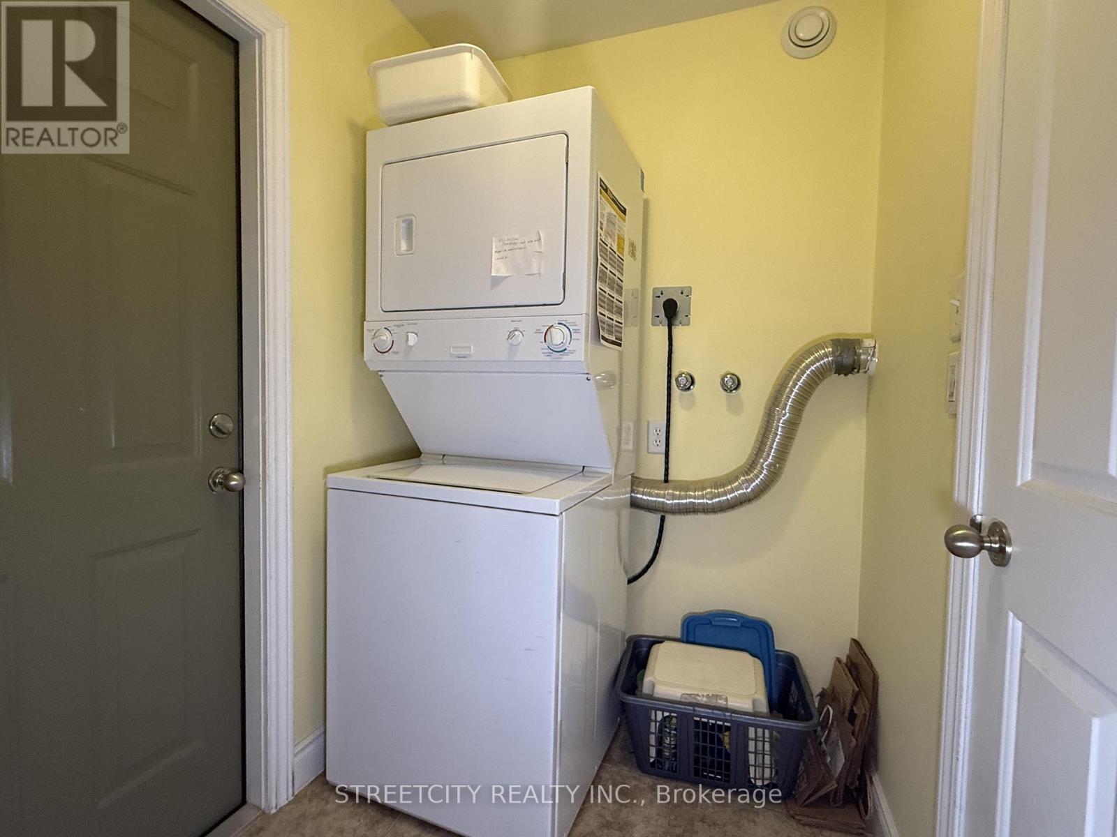 126 Stathis Boulevard, Sarnia, Ontario  N7S 5T5 - Photo 14 - X12413177