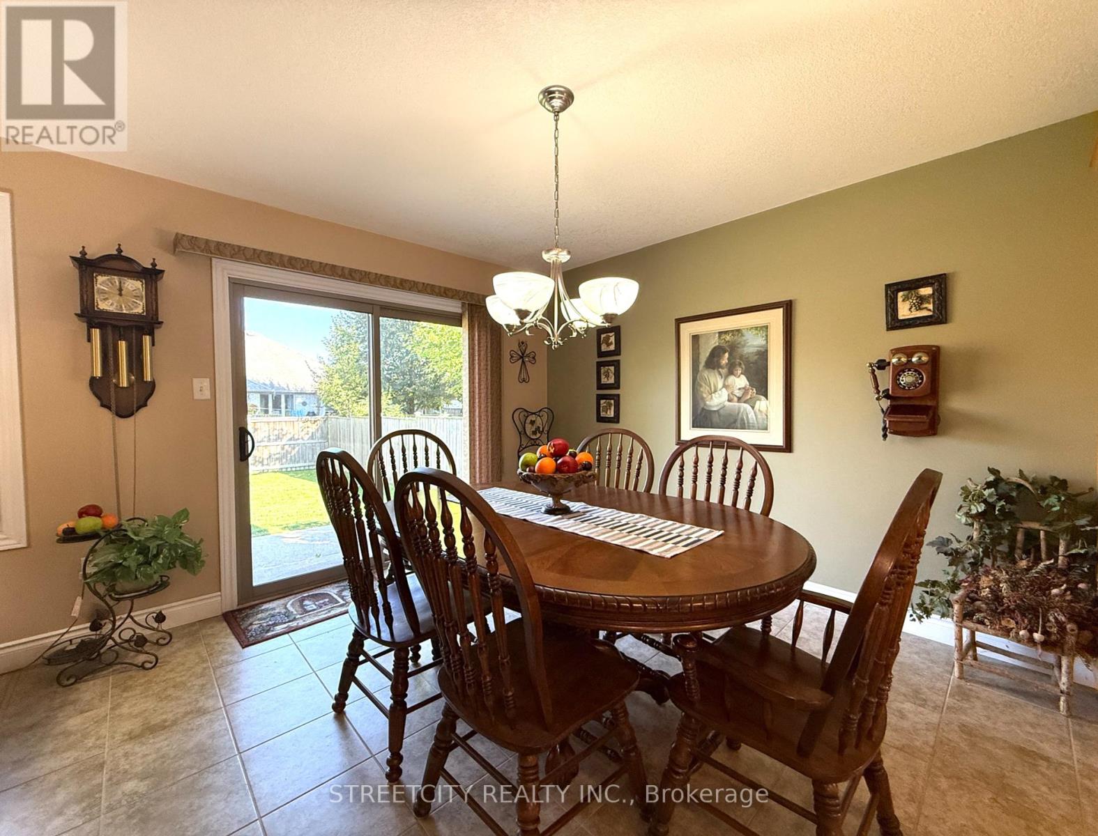 126 Stathis Boulevard, Sarnia, Ontario  N7S 5T5 - Photo 3 - X12413177