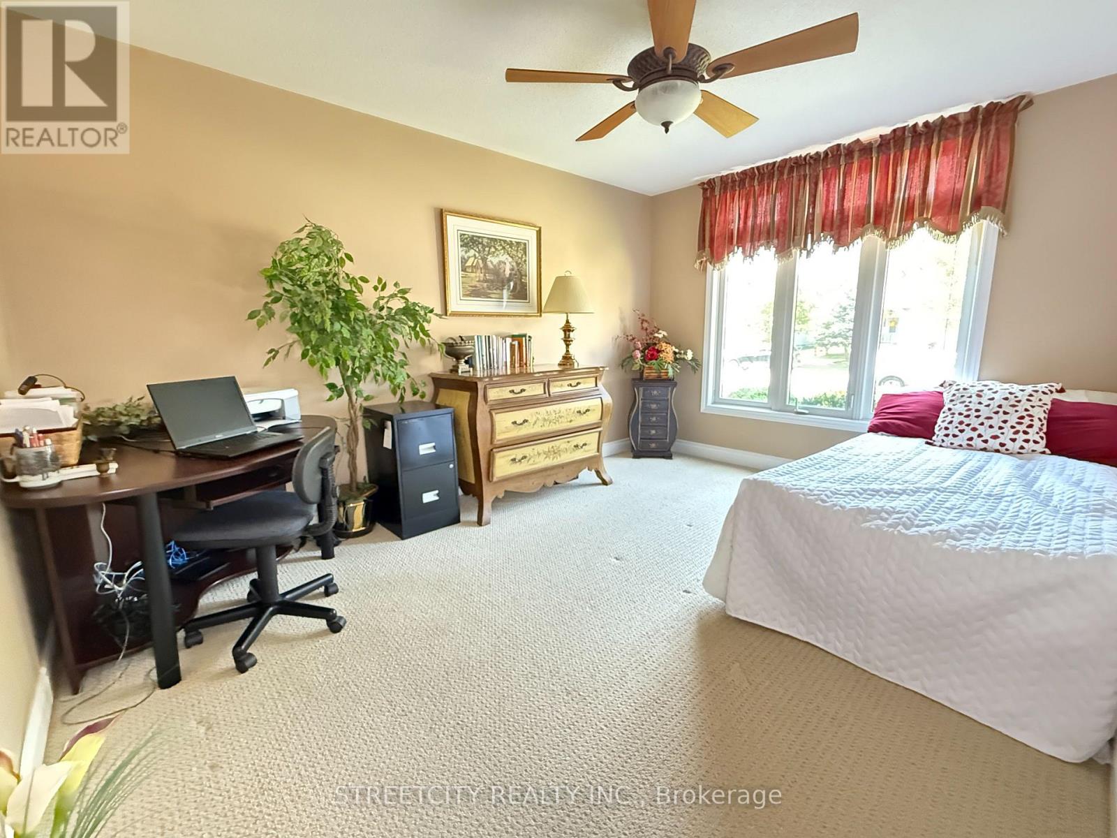 126 Stathis Boulevard, Sarnia, Ontario  N7S 5T5 - Photo 8 - X12413177