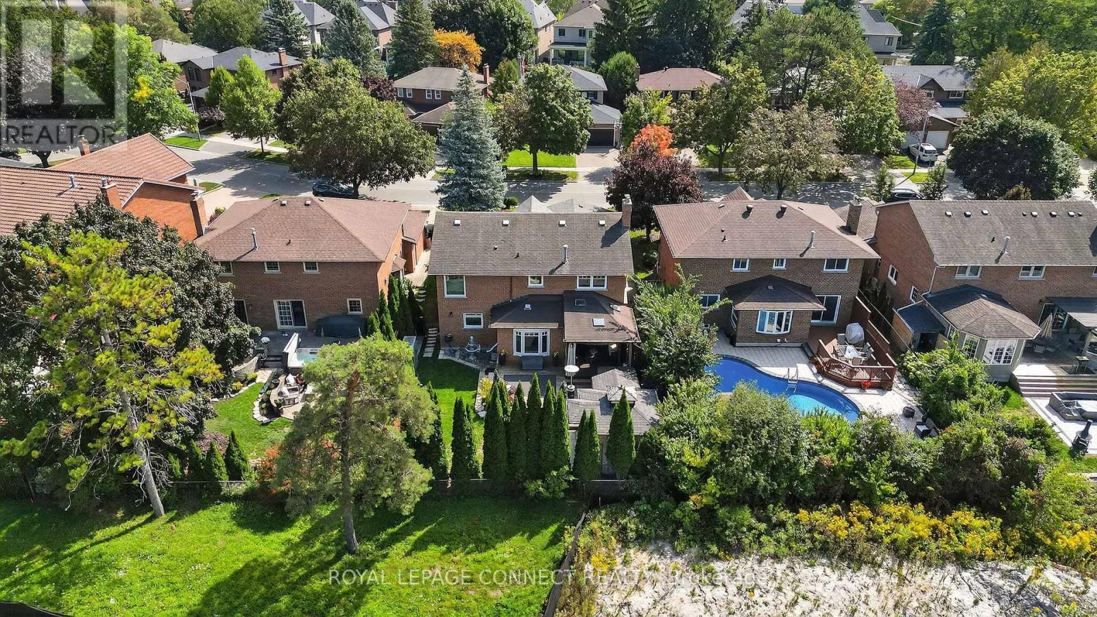 90 Golf Links Drive, Aurora, Ontario  L4G 3V3 - Photo 48 - N12411269