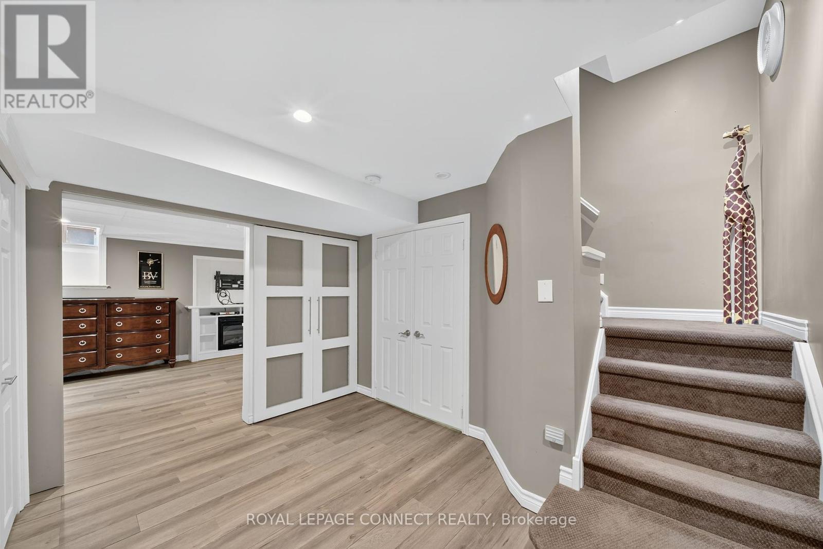 90 Golf Links Drive, Aurora, Ontario  L4G 3V3 - Photo 30 - N12411269