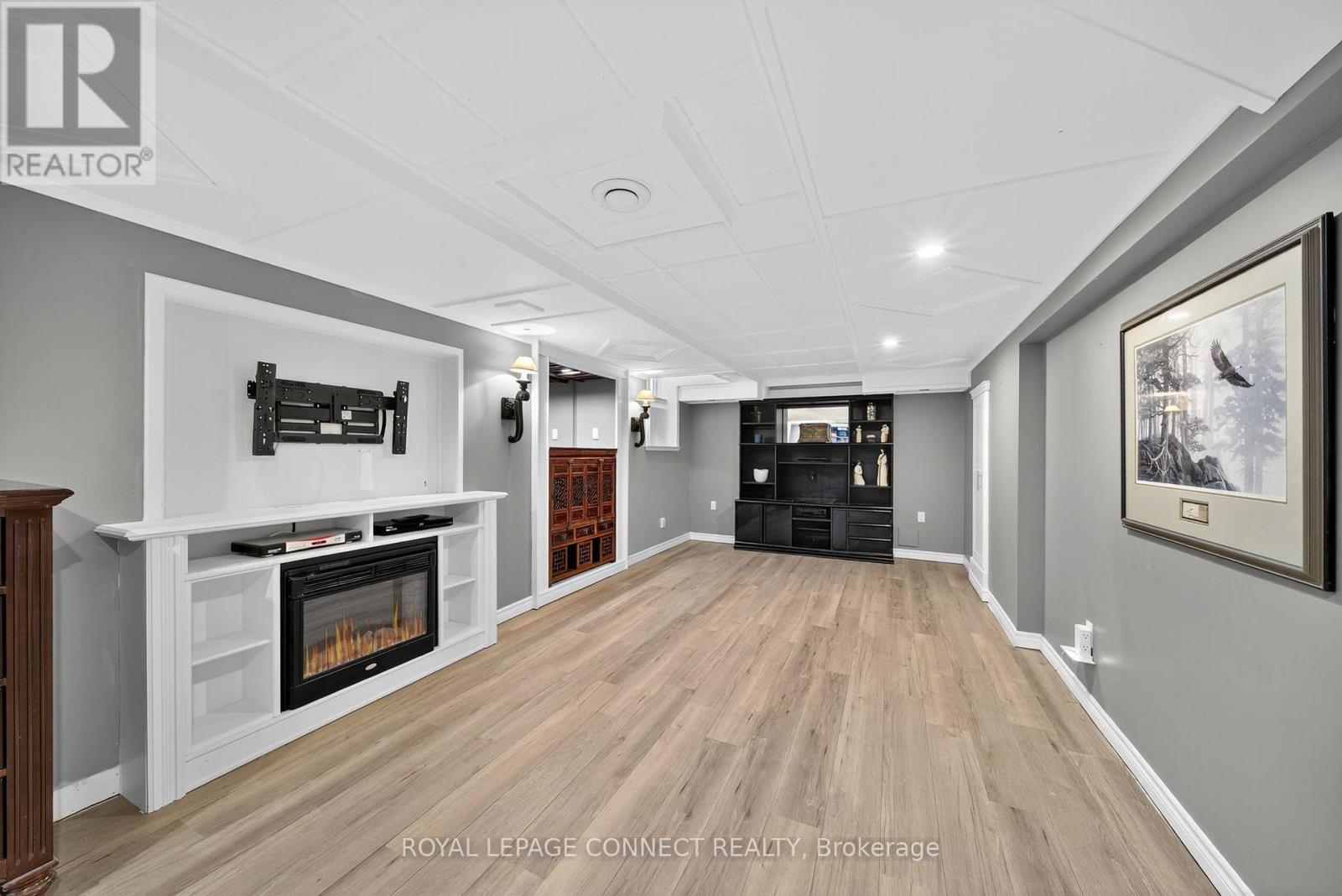 90 Golf Links Drive, Aurora, Ontario  L4G 3V3 - Photo 31 - N12411269