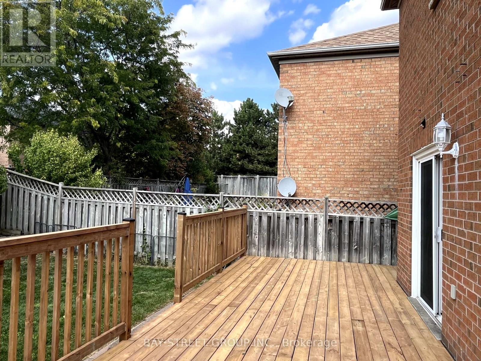 2517 Dinning Court, Mississauga, Ontario  L5M 5E7 - Photo 47 - W12410258
