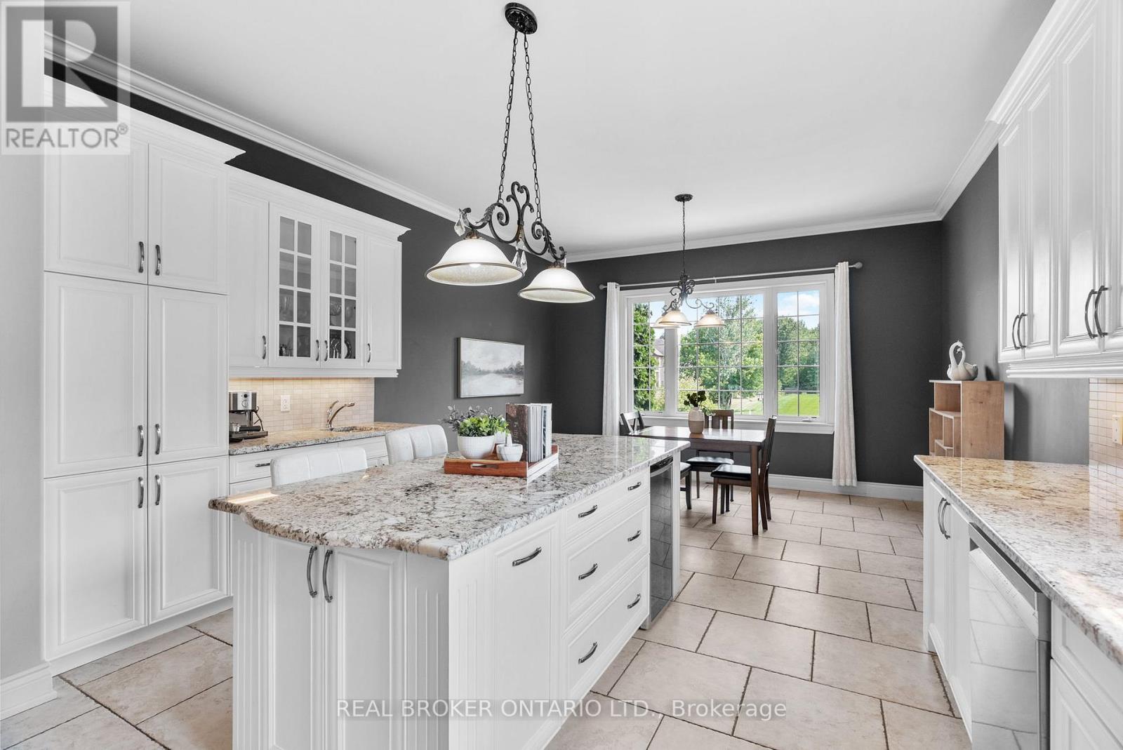 525 Tullamore Street, Ottawa, Ontario  K1X 0A2 - Photo 17 - X12413193