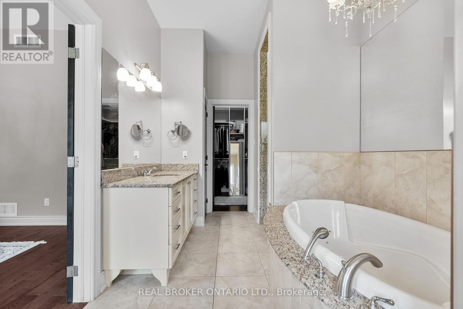 525 Tullamore Street, Ottawa, Ontario  K1X 0A2 - Photo 27 - X12413193