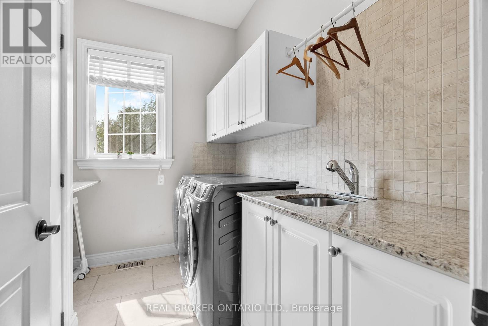 525 Tullamore Street, Ottawa, Ontario  K1X 0A2 - Photo 35 - X12413193