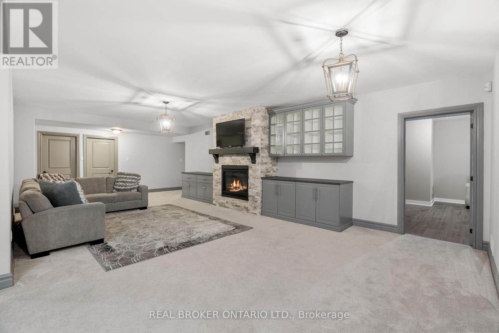 525 Tullamore Street, Ottawa, Ontario  K1X 0A2 - Photo 36 - X12413193