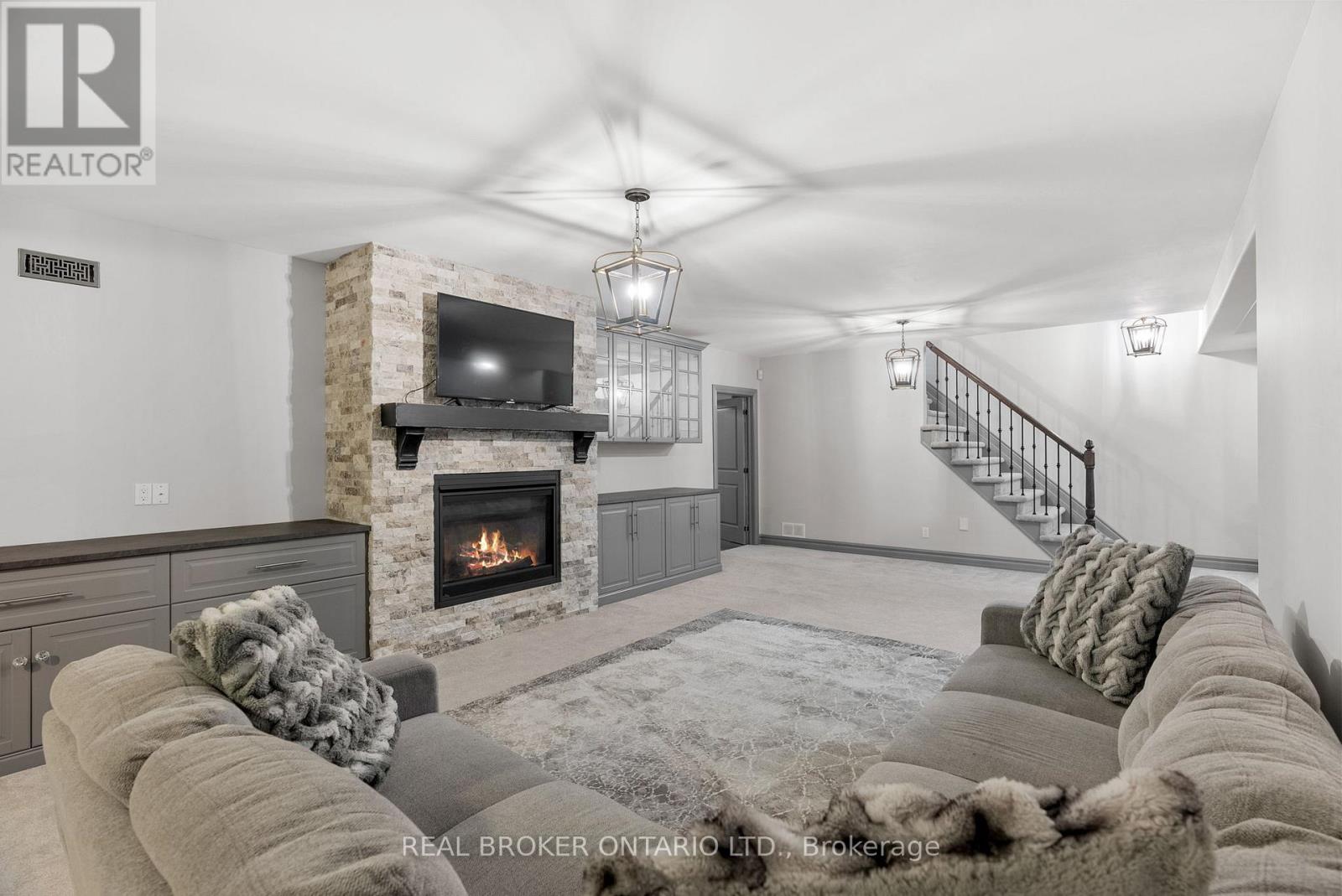525 Tullamore Street, Ottawa, Ontario  K1X 0A2 - Photo 37 - X12413193