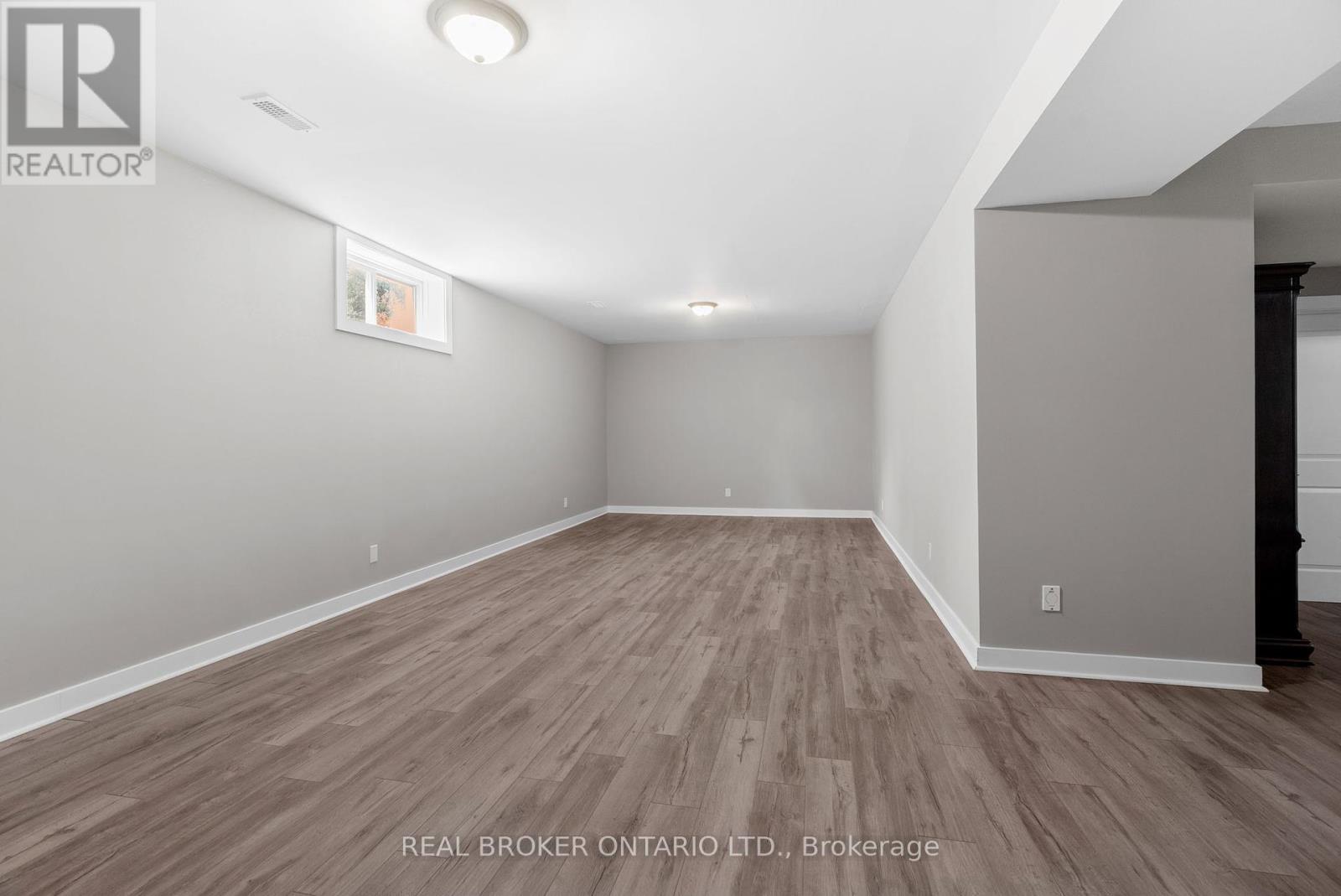 525 Tullamore Street, Ottawa, Ontario  K1X 0A2 - Photo 43 - X12413193