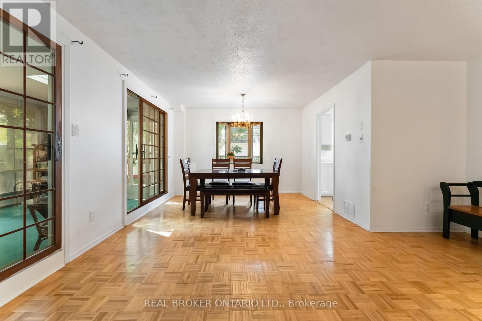 77 Priam Way, Ottawa, Ontario  K2H 8S7 - Photo 5 - X12413212
