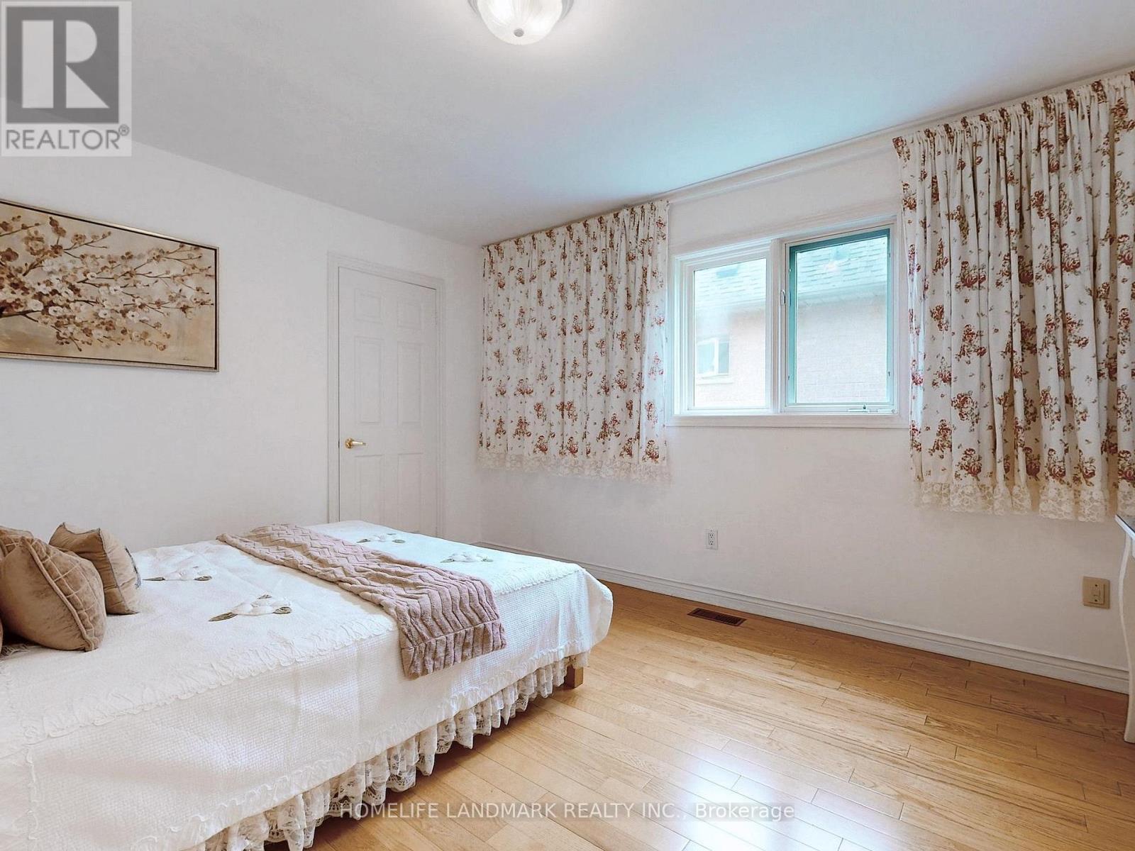 64 Bradgate Drive, Markham, Ontario  L3T 7L9 - Photo 19 - N12413084