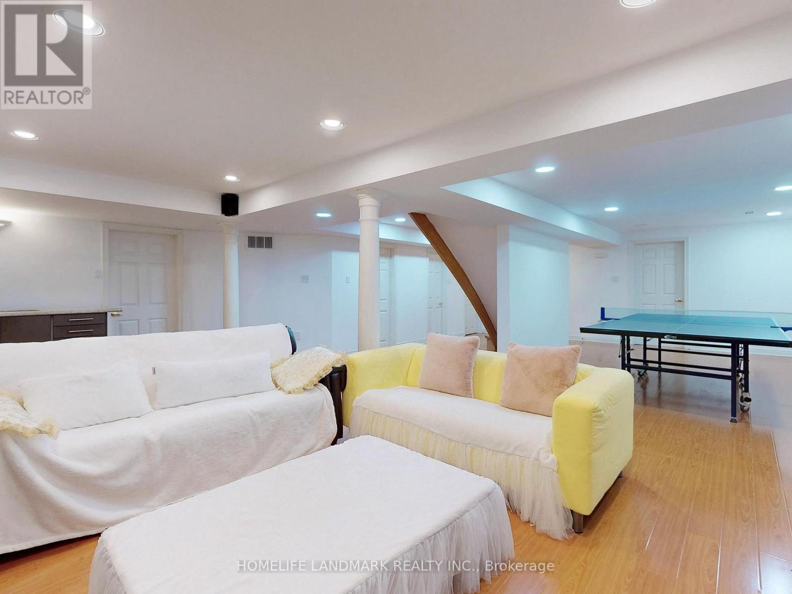64 Bradgate Drive, Markham, Ontario  L3T 7L9 - Photo 24 - N12413084