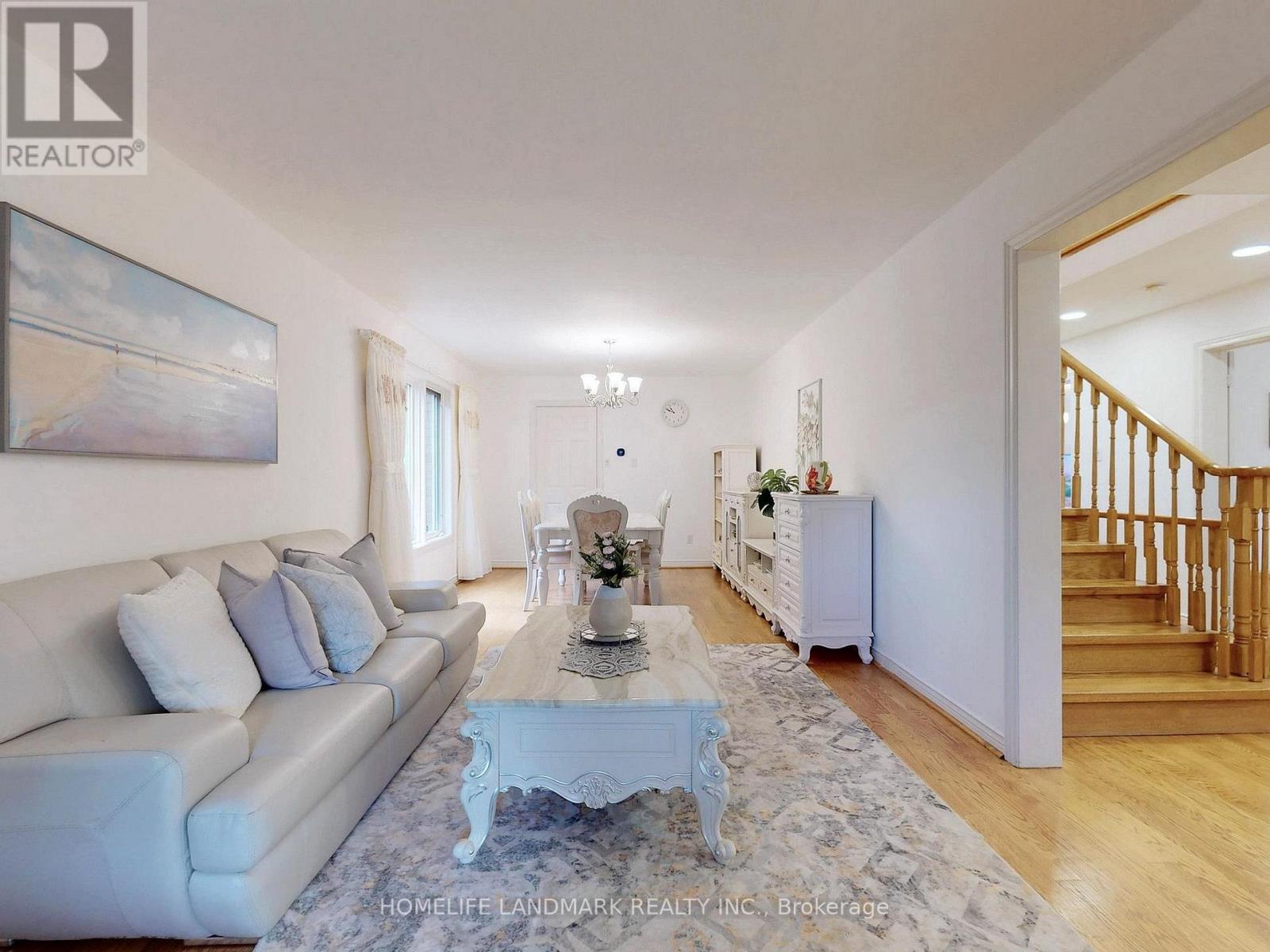 64 Bradgate Drive, Markham, Ontario  L3T 7L9 - Photo 5 - N12413084