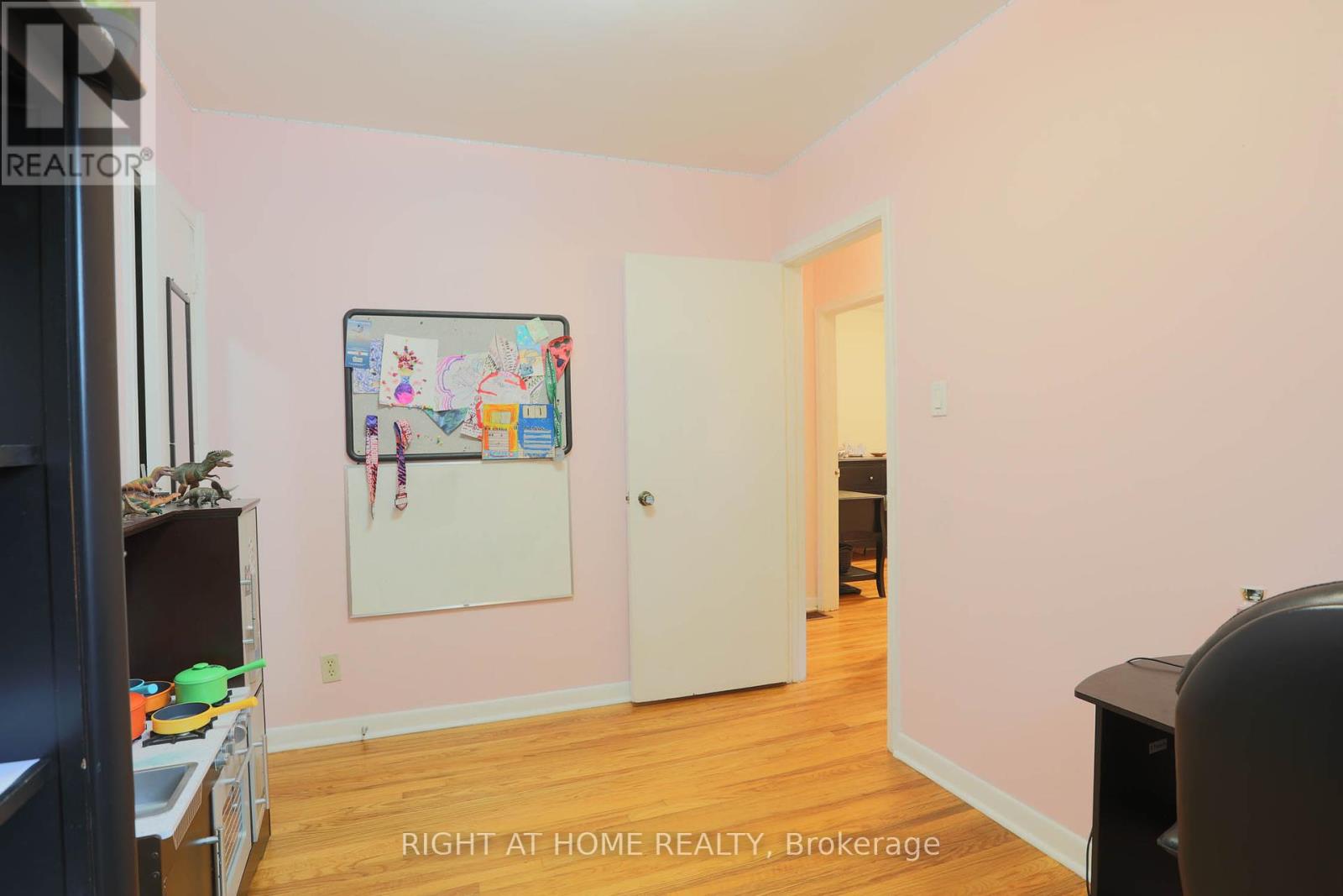 303 Blue Grass Boulevard, Richmond Hill (Crosby), Ontario  L4C 3H3 - Photo 26 - N12413156