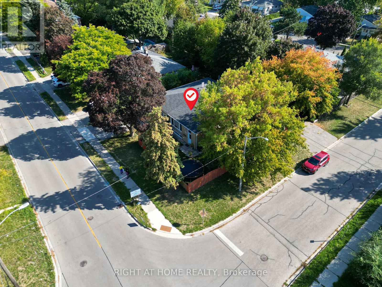303 Blue Grass Boulevard, Richmond Hill, Ontario  L4C 3H3 - Photo 49 - N12413156