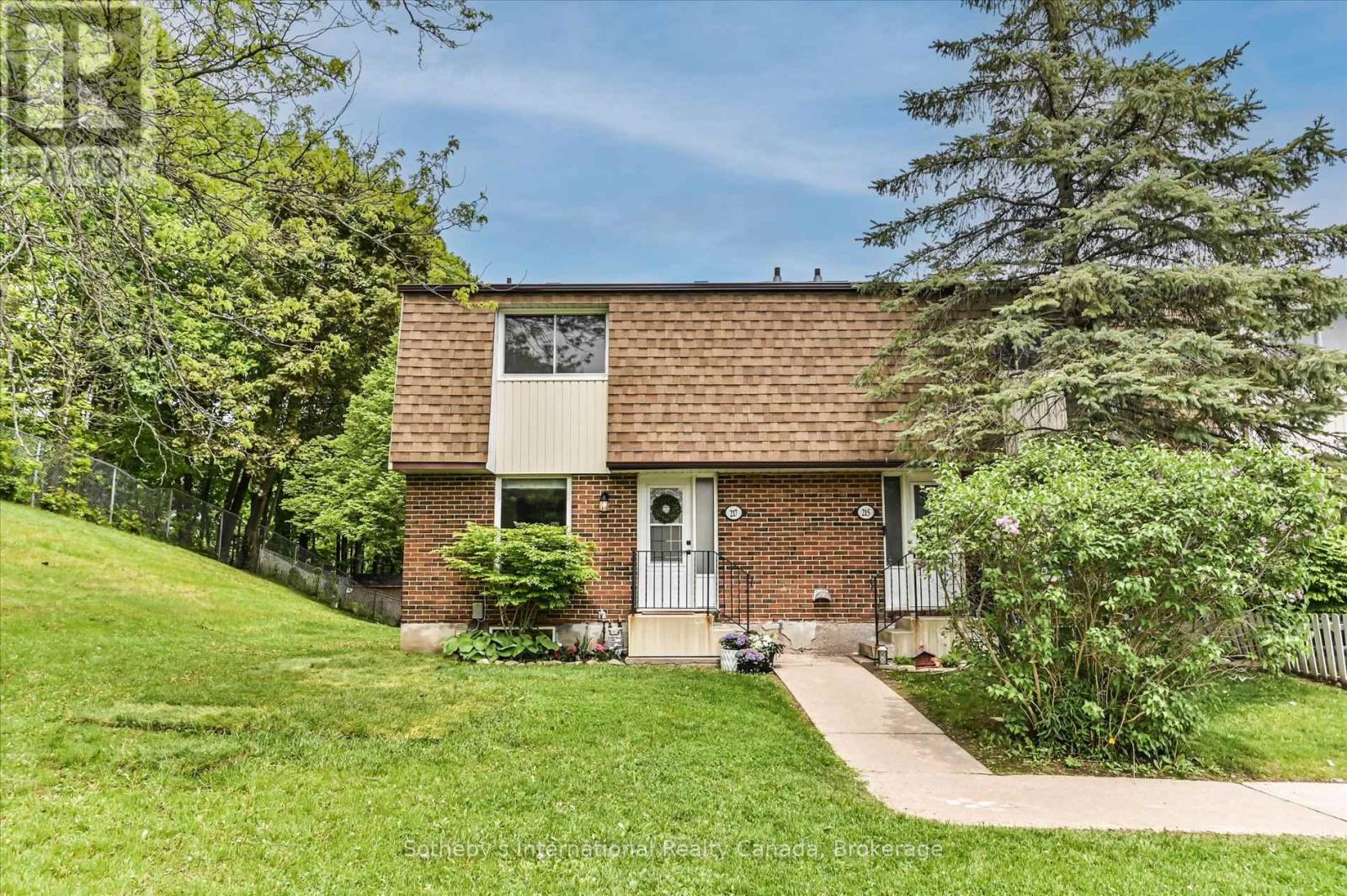 217 Kingham Road, Halton Hills, Ontario  L7J 2T3 - Photo 2 - W12413214