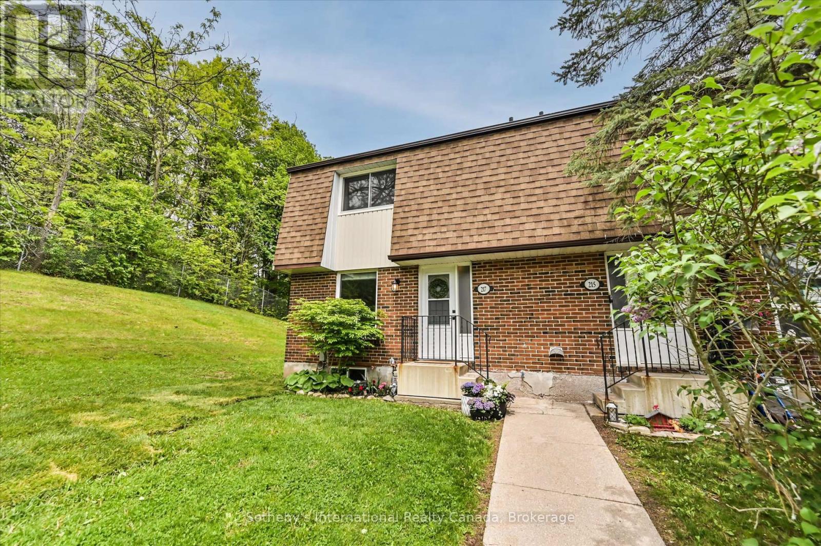 217 Kingham Road, Halton Hills, Ontario  L7J 2T3 - Photo 3 - W12413214