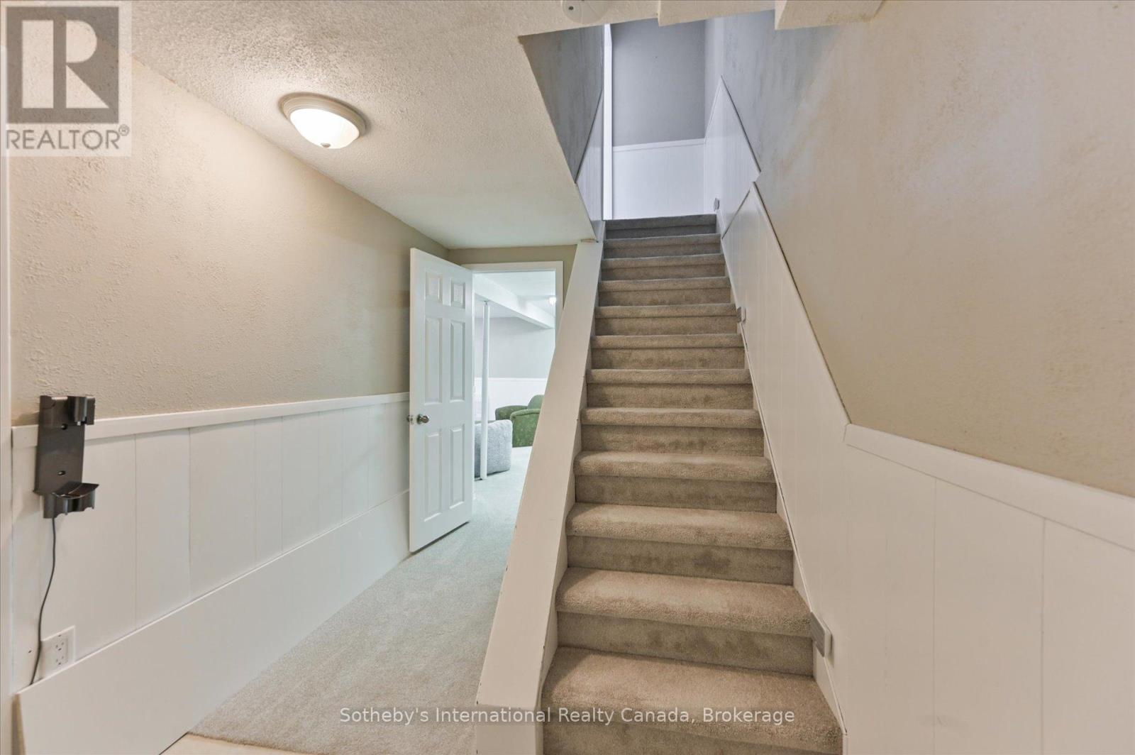 217 Kingham Road, Halton Hills, Ontario  L7J 2T3 - Photo 32 - W12413214