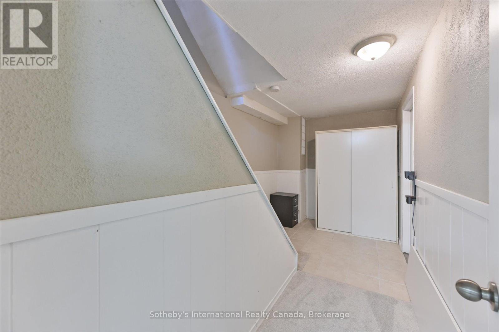 217 Kingham Road, Halton Hills, Ontario  L7J 2T3 - Photo 33 - W12413214