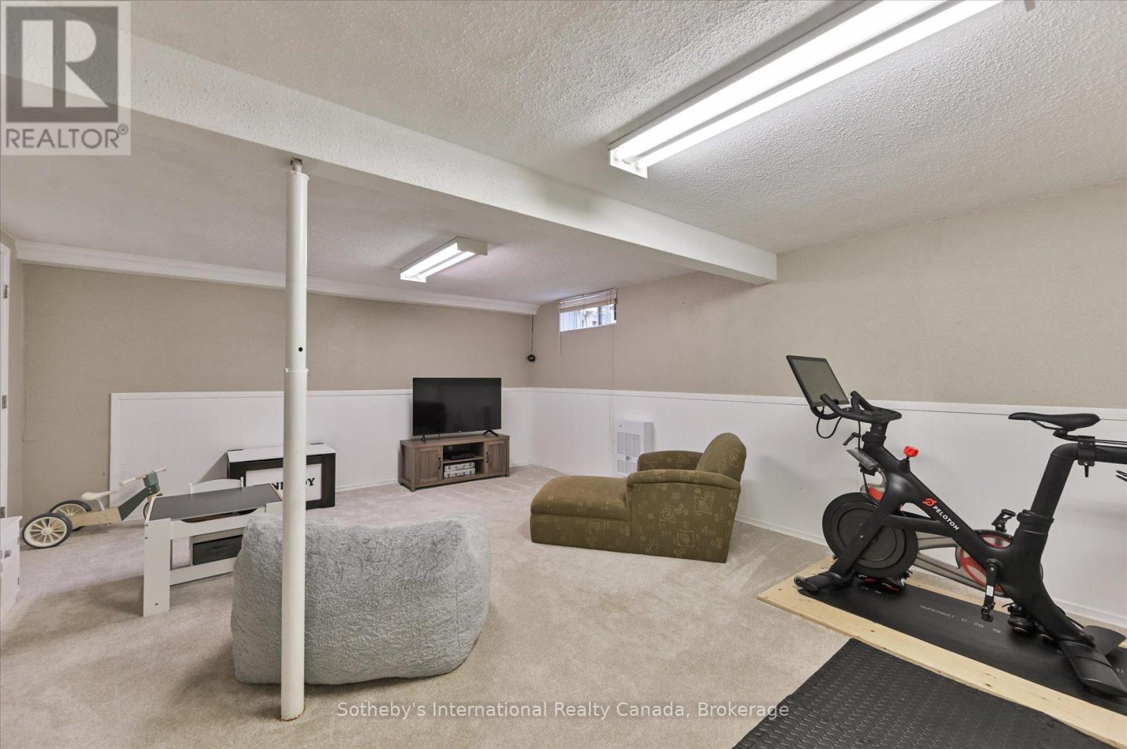 217 Kingham Road, Halton Hills, Ontario  L7J 2T3 - Photo 34 - W12413214